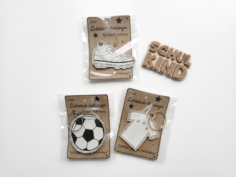 Preview: Lichtstück Anhänger Fußball - ITH-Stickdatei
